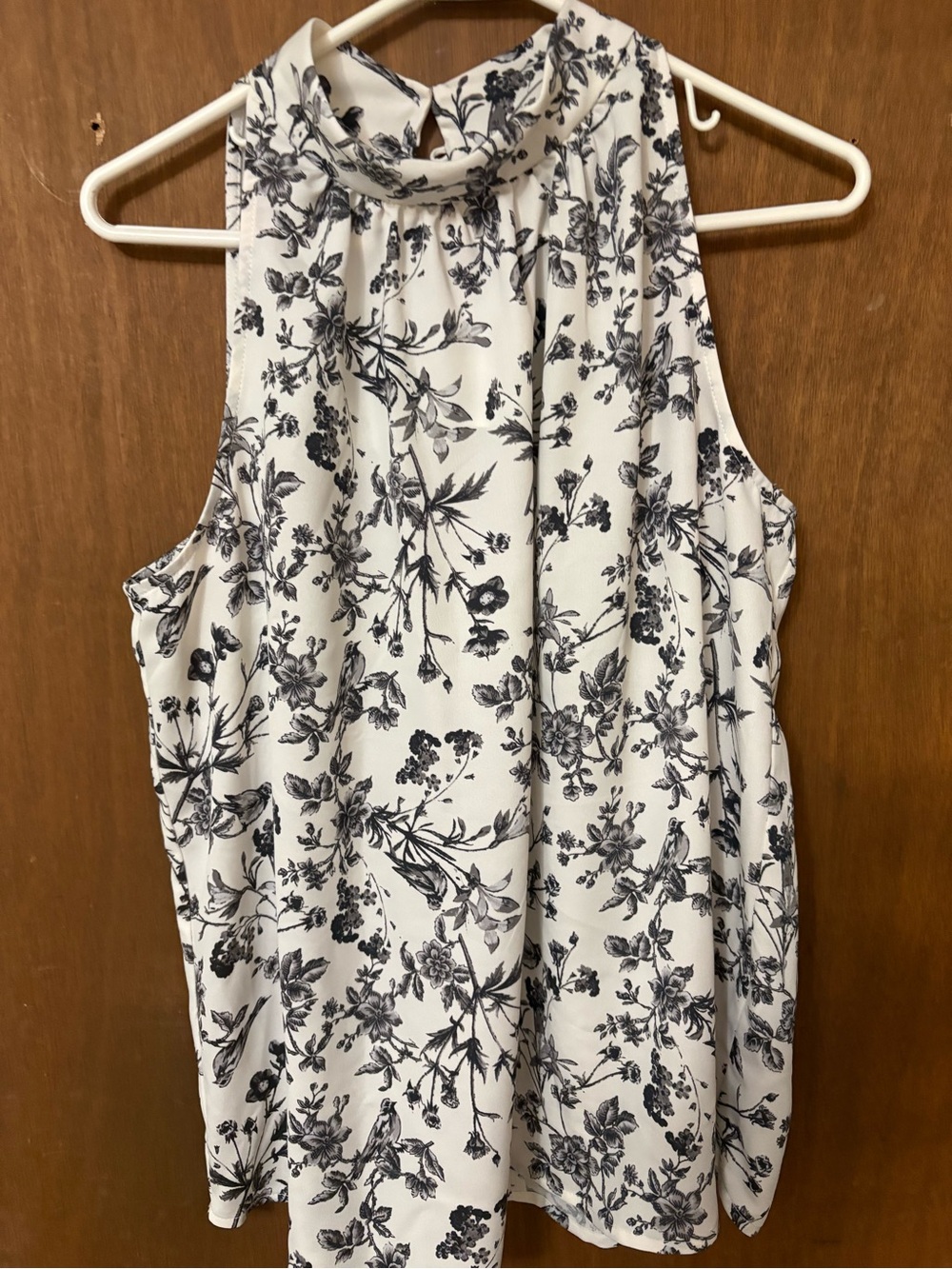 Sleeveless High-Neck Floral Blouse - White/Black